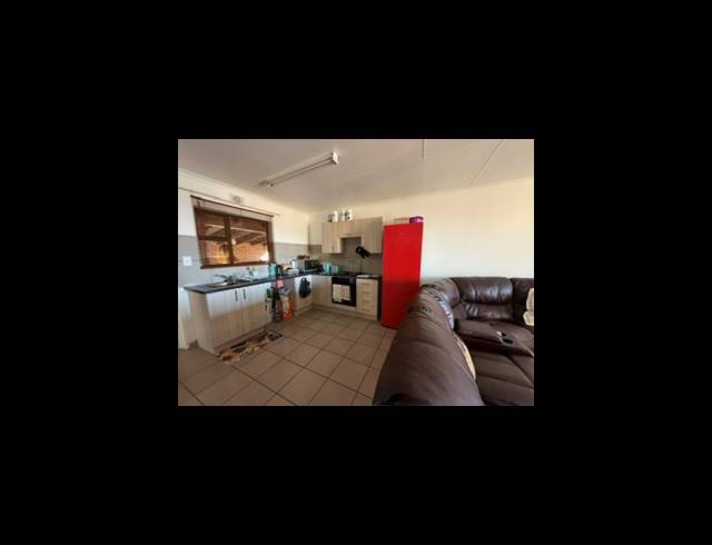 3 BEDROOM TOWNHOUSE FOR SALE IN ALBERTSDAL